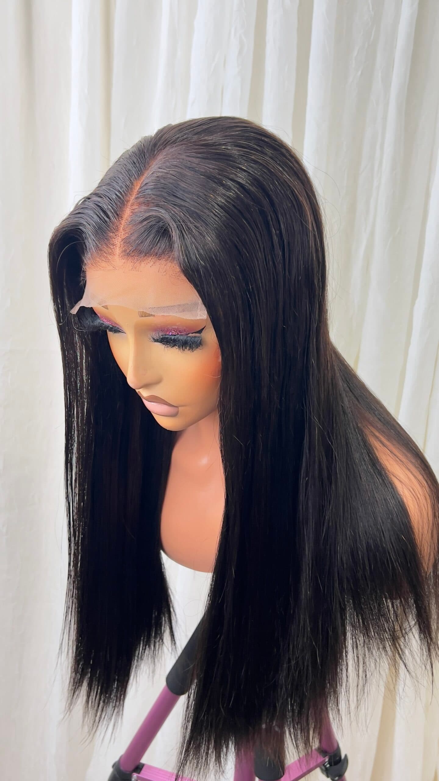 Layla Unit: Silky straight wig