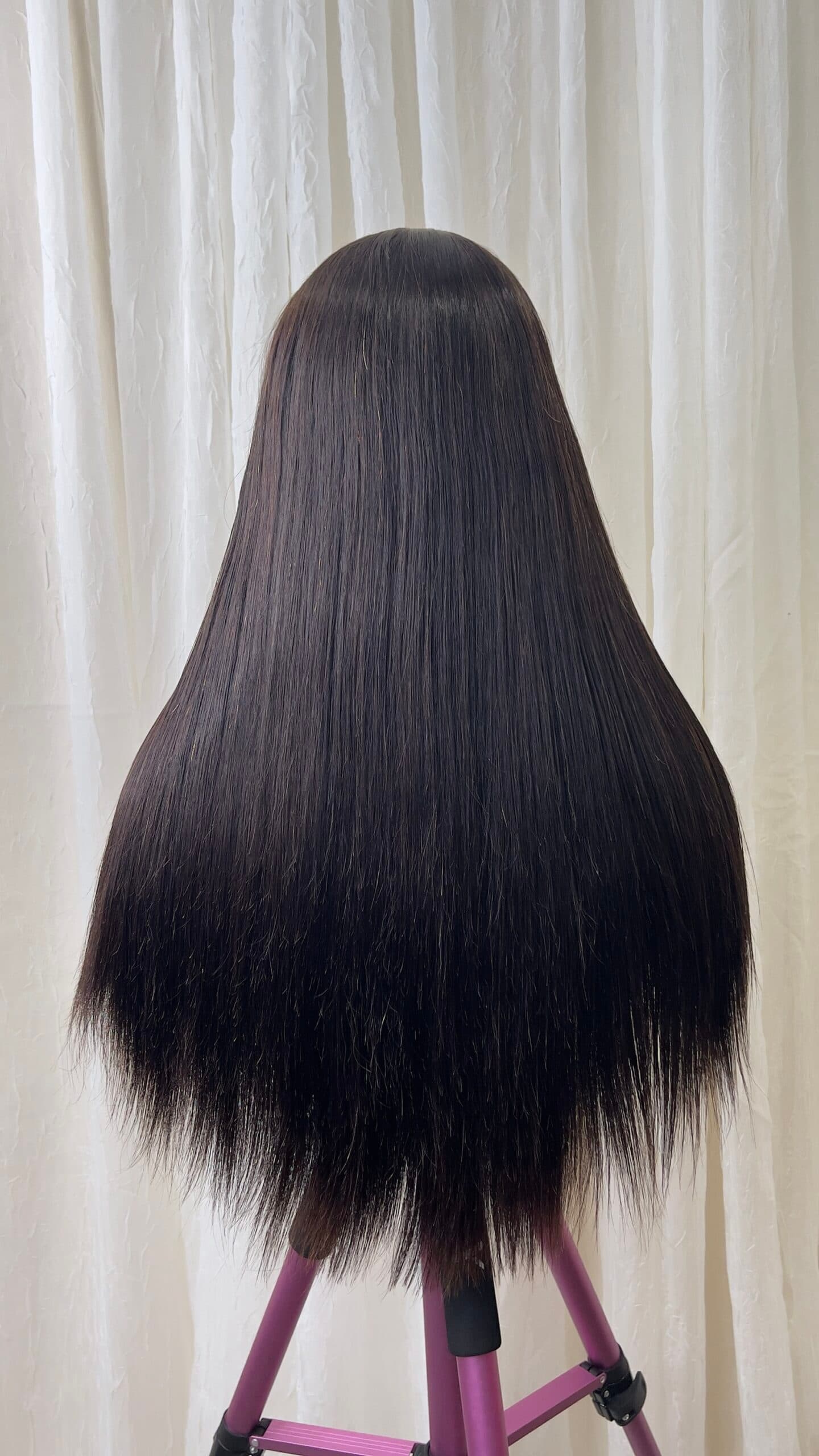Layla Unit: Silky straight wig
